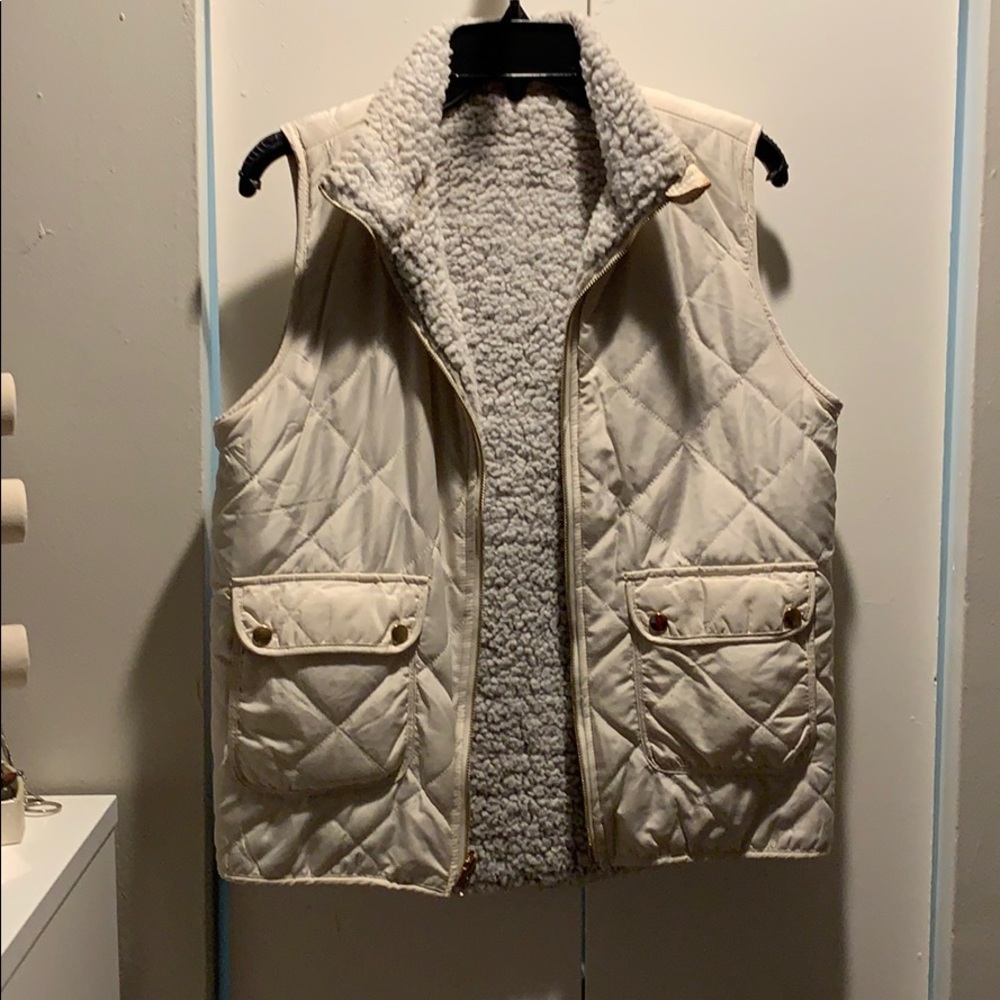 White reversible vest